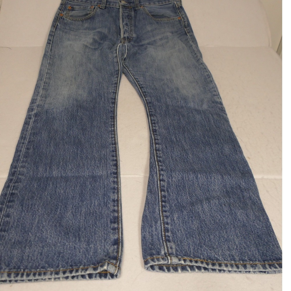 Levis Mens 501 Jeans 32x32 Blue Classic Americana Straight Leg Rugged Streetwear